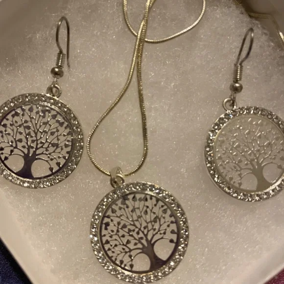 Tree of life pendant and earrings set - Picture 2 of 2